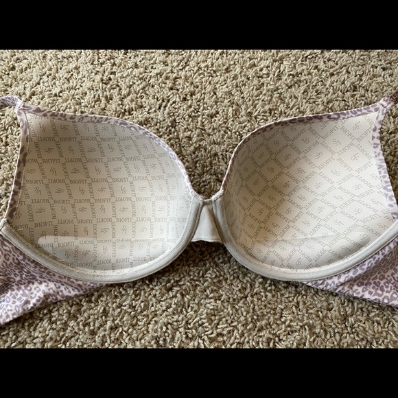 Victoria’s Secret bra 34DD - Picture 2 of 3